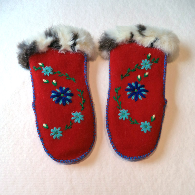 Vintage Inuit Floral Embroidery Wool Mittens