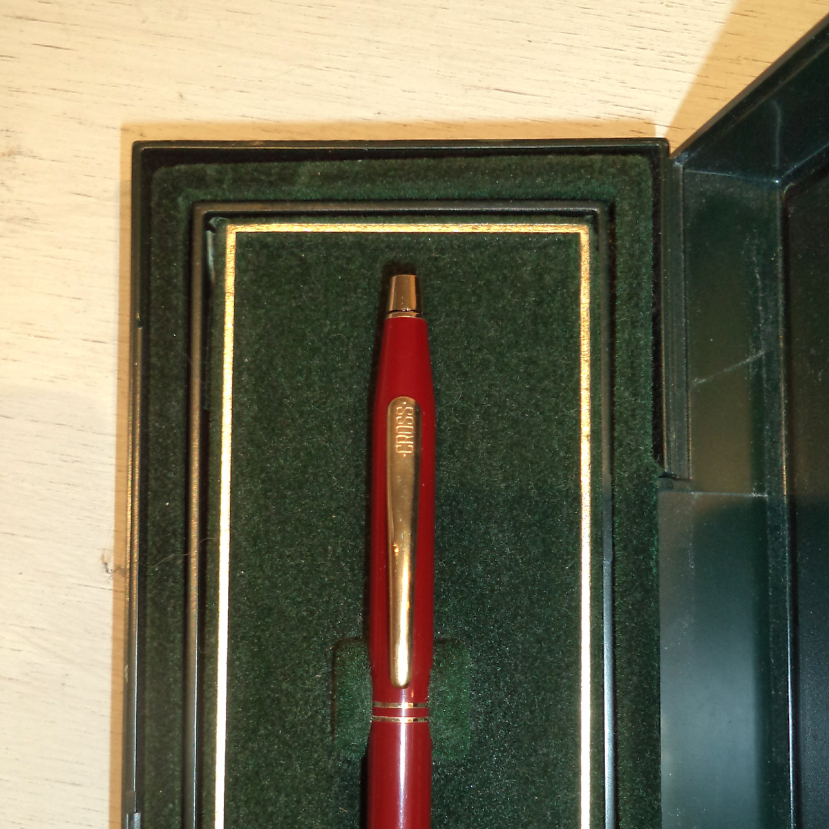 Cross Red And Gold Pen
